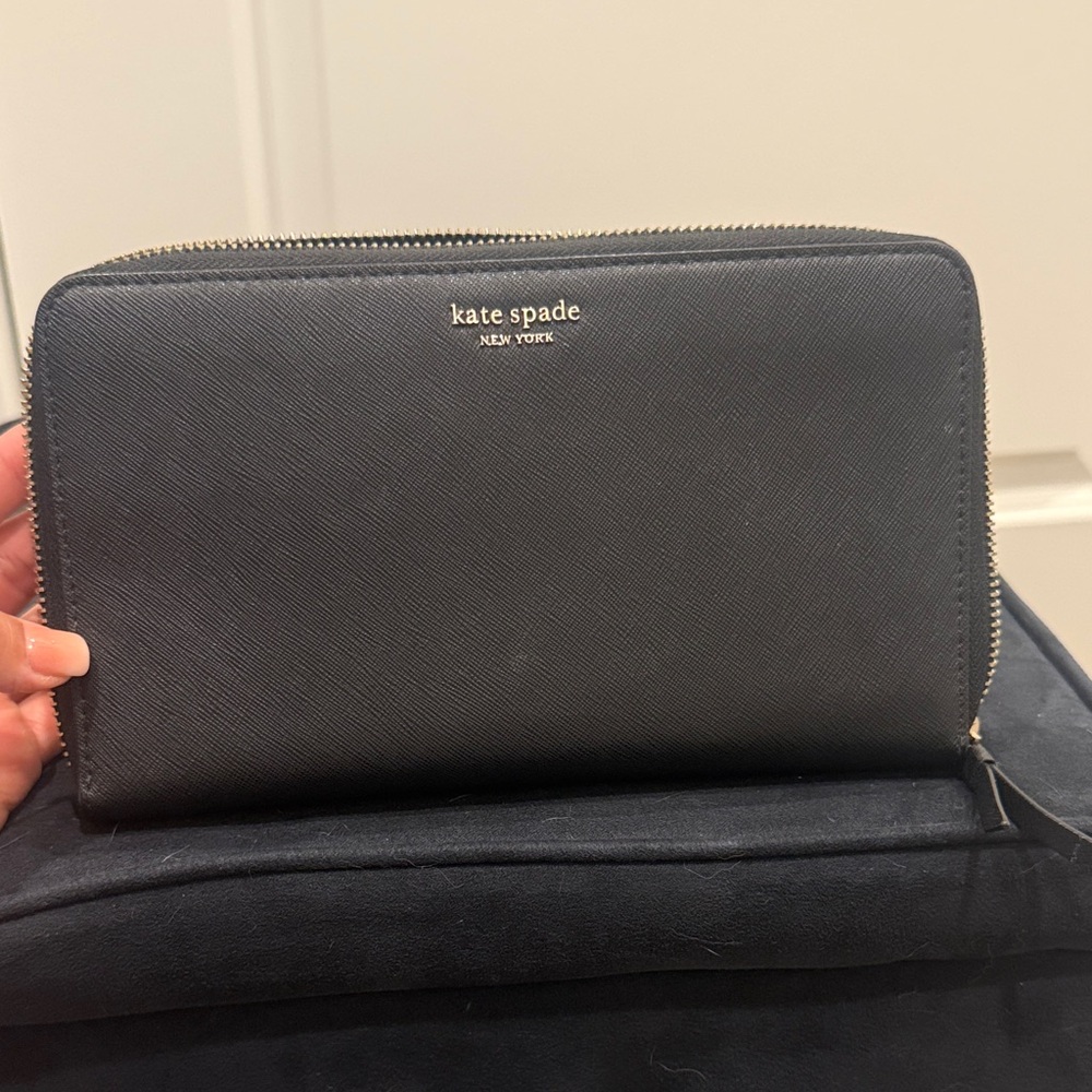 kate spade travel wallet